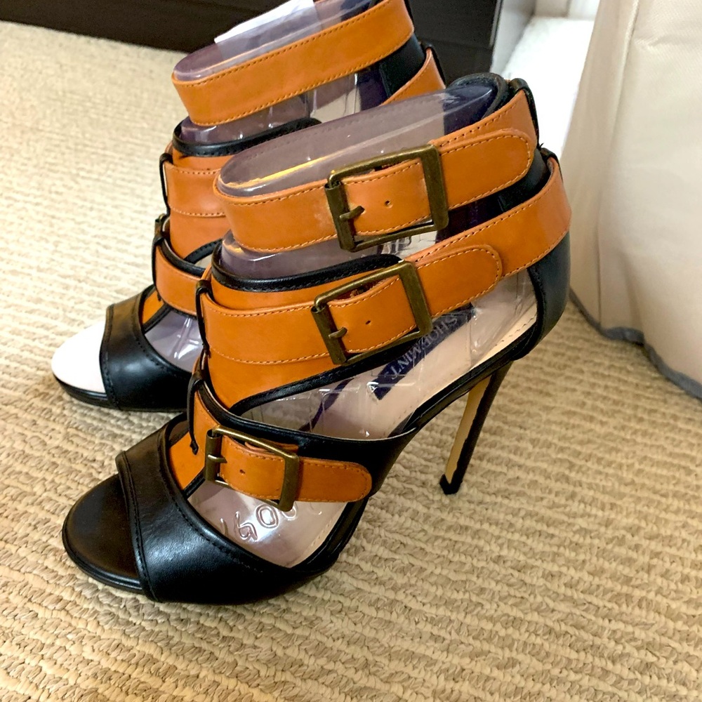 Shoemint strappy stiletto Black and Tan